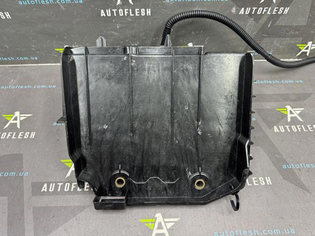 648944878R Полка под аккумулятор купить Ирпень
