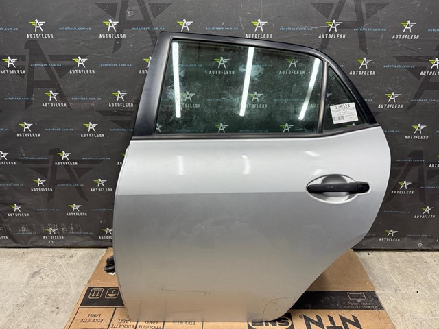 Задняя левая дверь 6700402260 TOYOTA