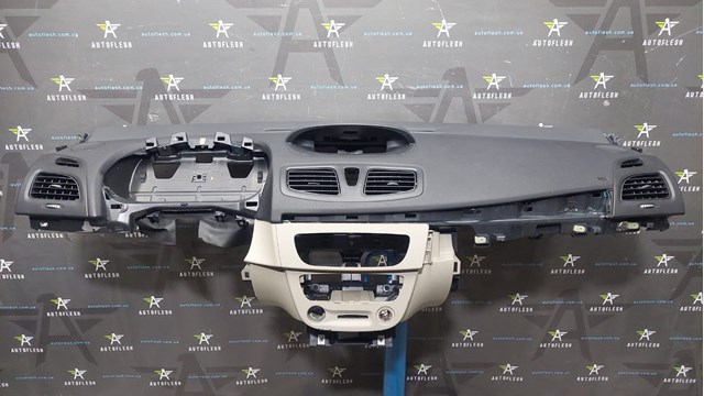 Панель передняя "торпедо" 681005424R RENAULT