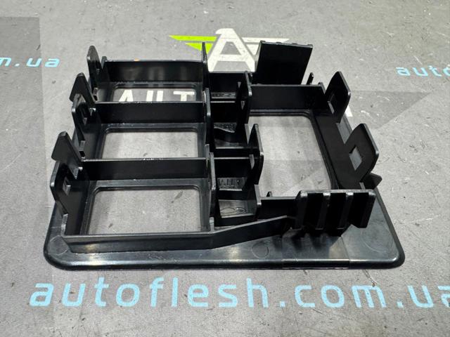 68485BR60A NISSAN купить в Полтава