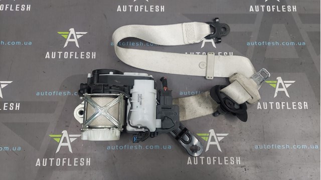 Ремень безопасности передний правый 72117402431 BMW