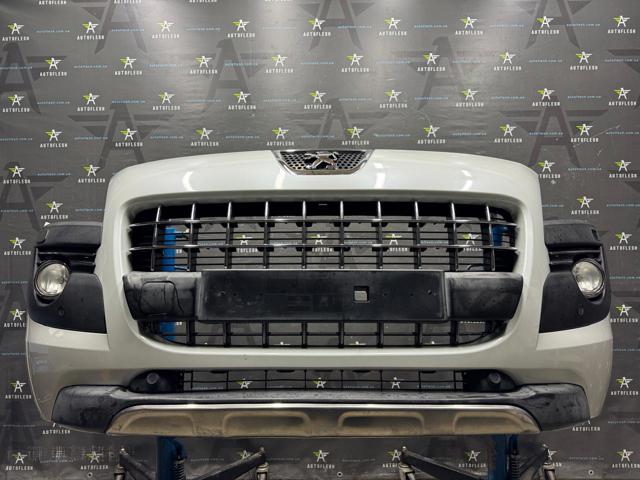 Передний бампер 7401RZ PEUGEOT