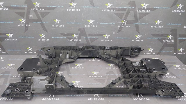 752107160R RENAULT Рамка радиатора купить в Ровно