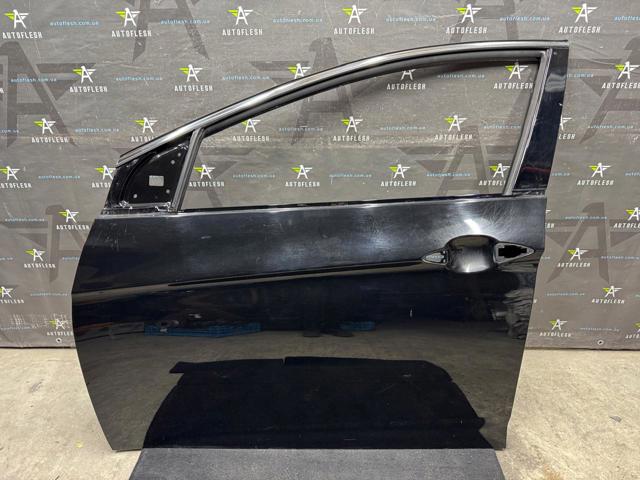 Передняя левая дверь 760033Z000 HYUNDAI
