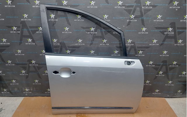 Пассажирская передняя дверь 760041D010 HYUNDAI