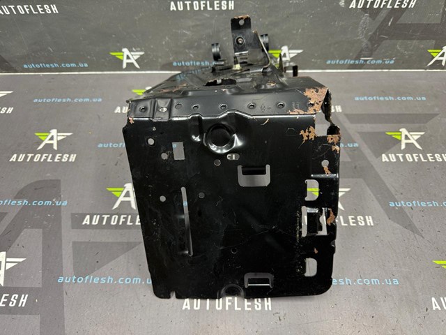 7701047207 RENAULT Крышка аккумулятора купить в Павлоград