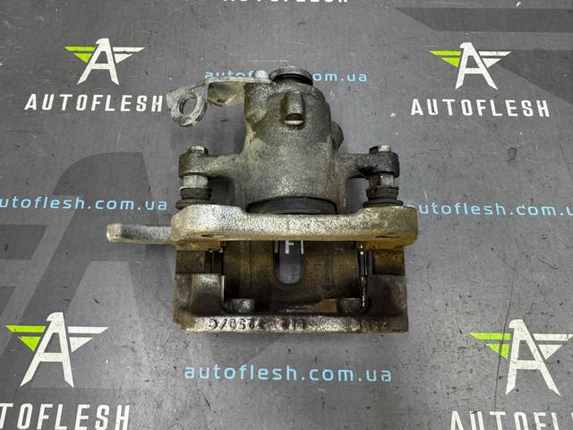 RENAULT 7701209868 Суппорт задний правый в наличии Харьков