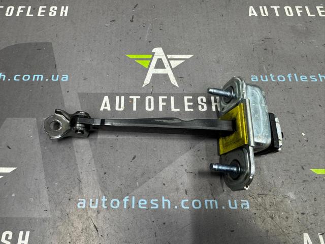 Ограничитель открывания двери, задний правый 794903Z000 HYUNDAI