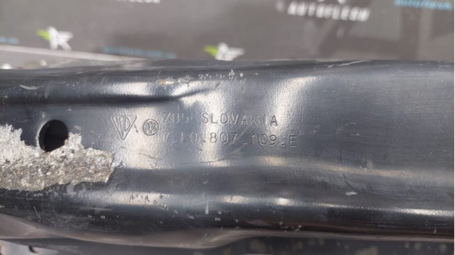 VAG 7L0807109E Усилитель переднего бампера в наличии Тернополь