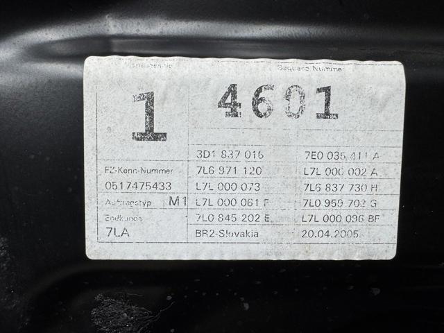 VAG 7L0837354E Рама двери передней правой в наличии Кривой Рог