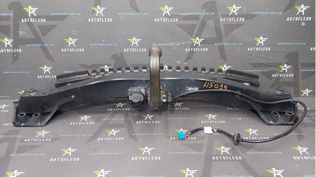 Траверса фаркопа 7L6803921P VAG