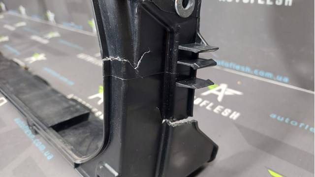 VAG 7N0805588D Суппорт радиатора в сборе (монтажная панель крепления фар) в наличии Хмельницкий