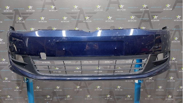 Буфер (бампер) передний 7N0807221A VAG