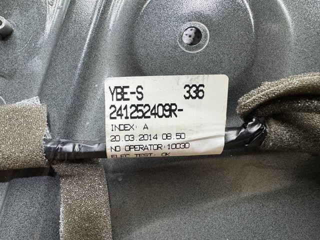 RENAULT 801009742R Дверь передняя правая в наличии Черкассы