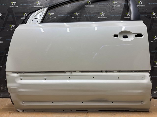 RENAULT 801010029R Дверь передняя левая в наличии Одесса