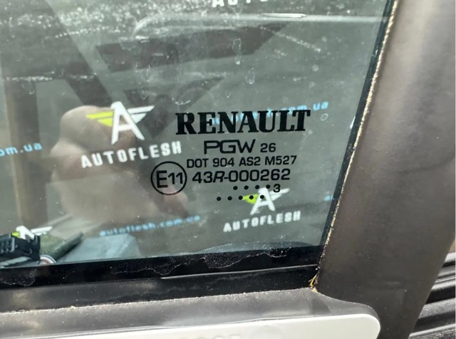 RENAULT 801011691R Дверь передняя левая в наличии Тернополь