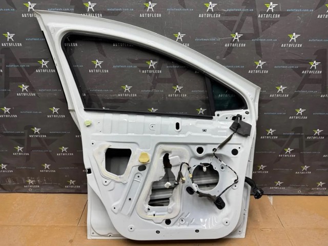 RENAULT 801011691R Дверь передняя левая в наличии Хмельницкий
