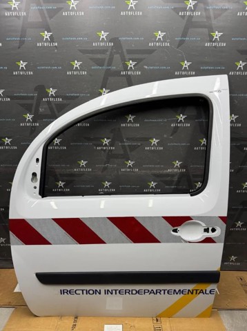 Дверь передняя, левая 801015880R RENAULT