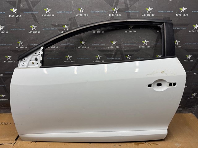 Двери 801018036R RENAULT