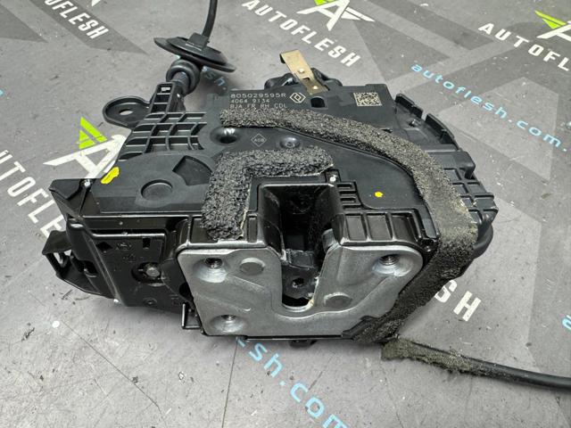805029595R RENAULT Замок двери передней правой купить в Днепр