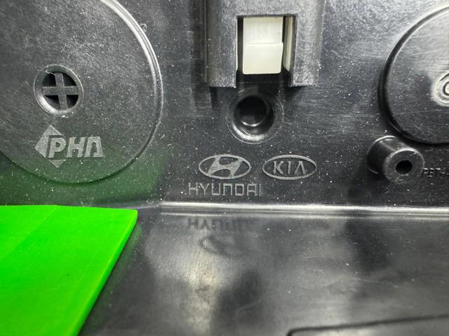 HYUNDAI 814203Z000 Замок двери задней правой в наличии Украина