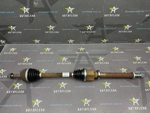 Полуось передняя, правая 8200358164 RENAULT