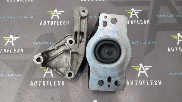 RENAULT 8200549046 Подушка (опора) двигателя правая в наличии Каменское