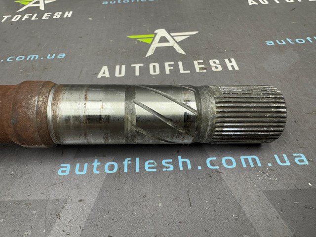 RENAULT 8200618168 Правая полуось в наличии Ирпень