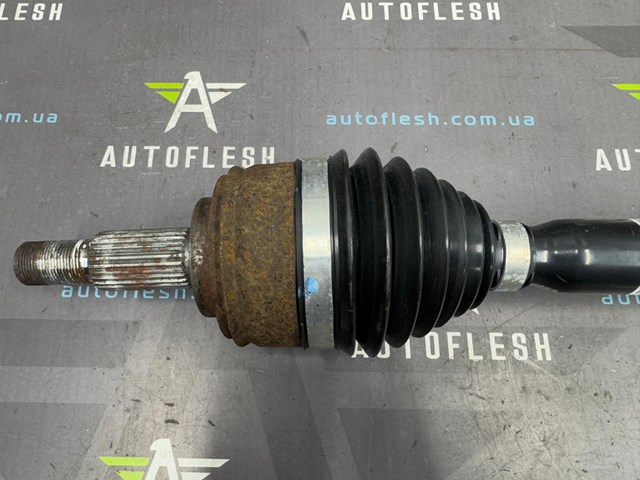 8200618182 RENAULT Полуось (привод) передняя левая купить в Киев