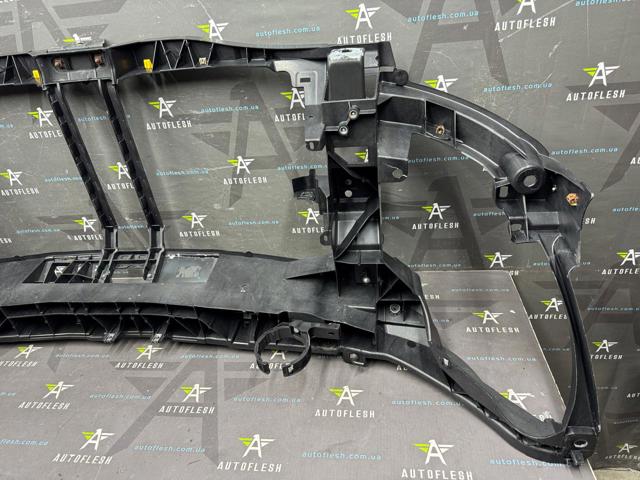 8200657209 Рамка радиатора купить Ужгород