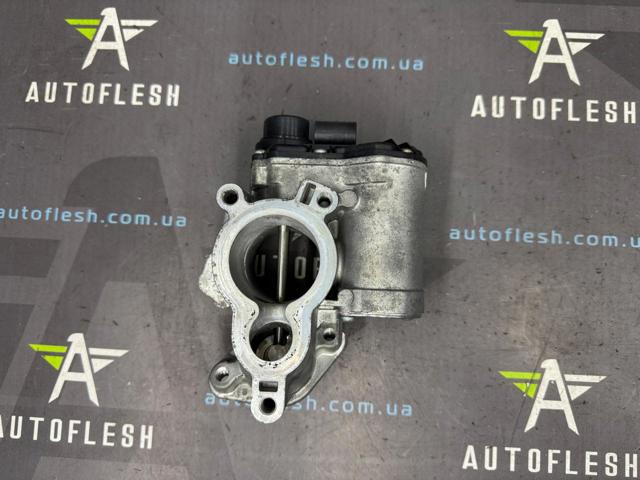 Клапан EGR, рециркуляции газов 8200693739 RENAULT