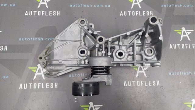 RENAULT 8200695957 Кронштейн генератора в наличии Харьков
