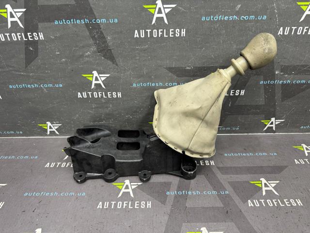 Селектор коробки передач 8200736236 RENAULT