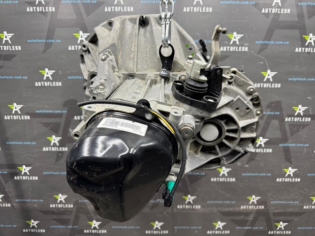 RENAULT 8200859980 КПП в наличии Украина