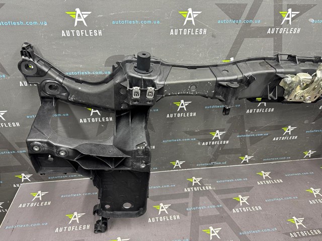 8201130847 RENAULT Рамка радиатора купить в Тернополь