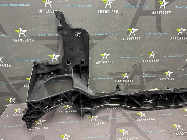 RENAULT 8201130847 Рамка радиатора в наличии Винница