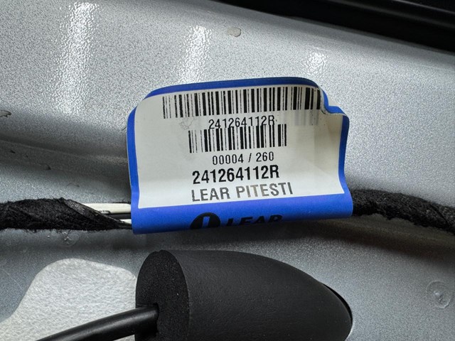 821000022R Дверь задняя правая купить Ужгород