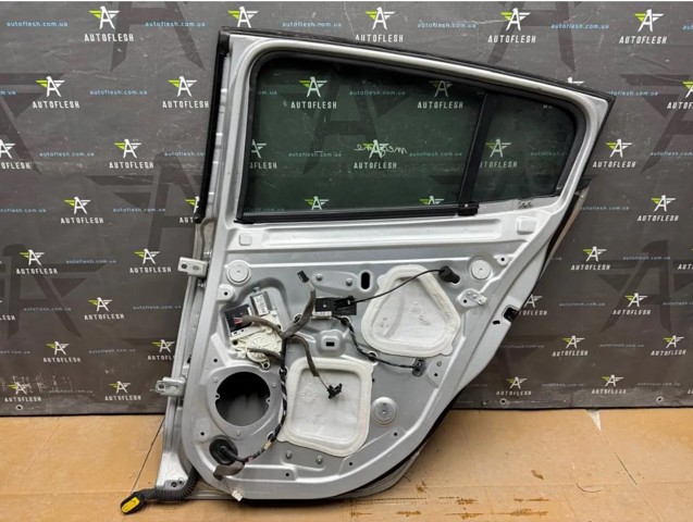 RENAULT 821006014R Дверь задняя правая в наличии Каменское