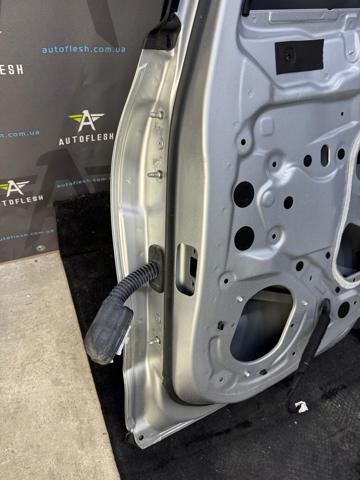 821008513R RENAULT Дверь задняя правая купить в Одесса