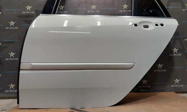 821010024R RENAULT Дверь задняя левая купить в Винница