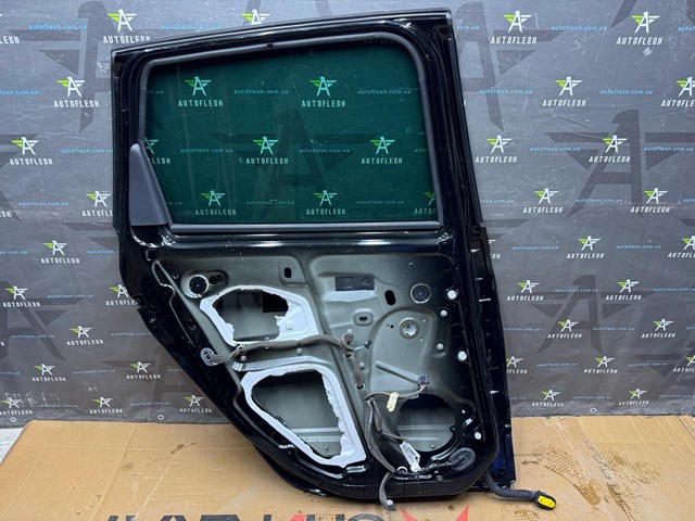 821012747R RENAULT Дверь задняя левая купить в Украина