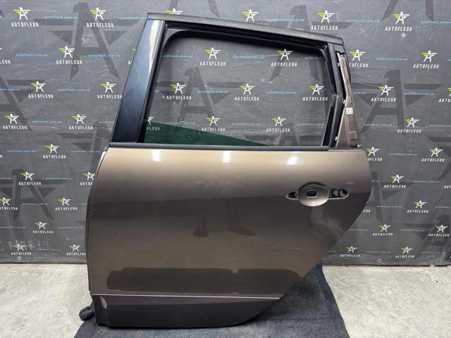Дверь пассажирская задняя левая 821017991R RENAULT