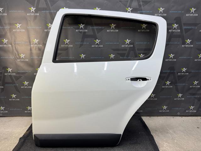 Дверь задняя, левая 821018232R RENAULT
