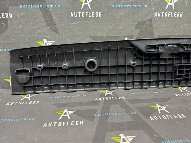 849938703R RENAULT Накладка бампера заднего верхняя защитная (ступень-подножка) купить в Николаев