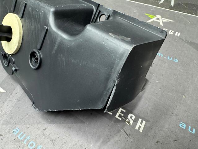 850420002R RENAULT Кронштейн бампера заднего центральный купить в Павлоград