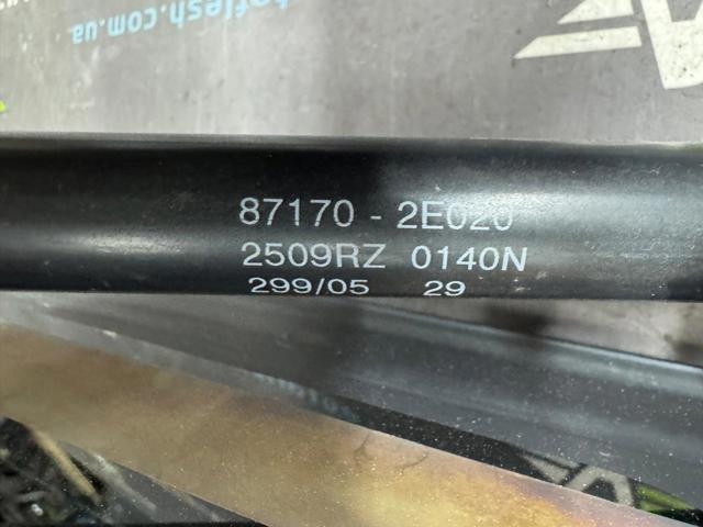 871112E021 HYUNDAI Стекло багажника двери 3/5-й задней (ляды) купить в Черновцы