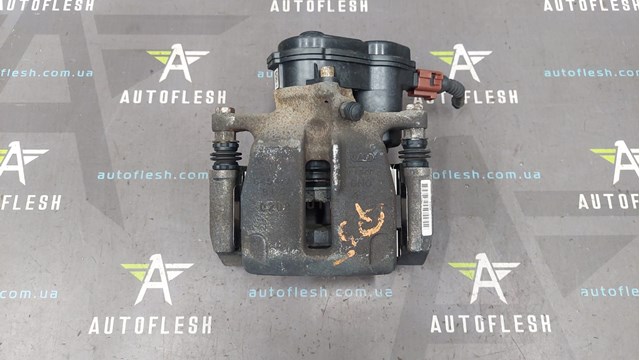 Суппорт тормозной левый задний Ауди КУ5