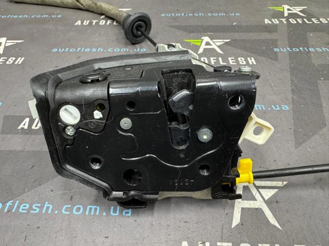 VAG 8K0839015E Замок двери задней левой в наличии Николаев