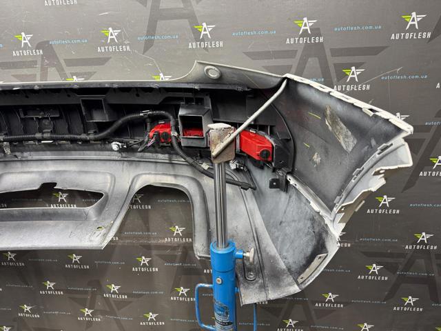 VAG 8U0807067B Бампер задний в наличии Львов