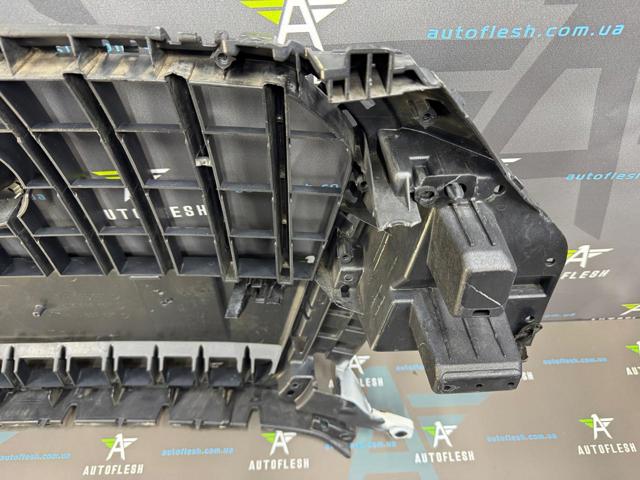 8U0853651J1QP Решетка радиатора купить Ужгород